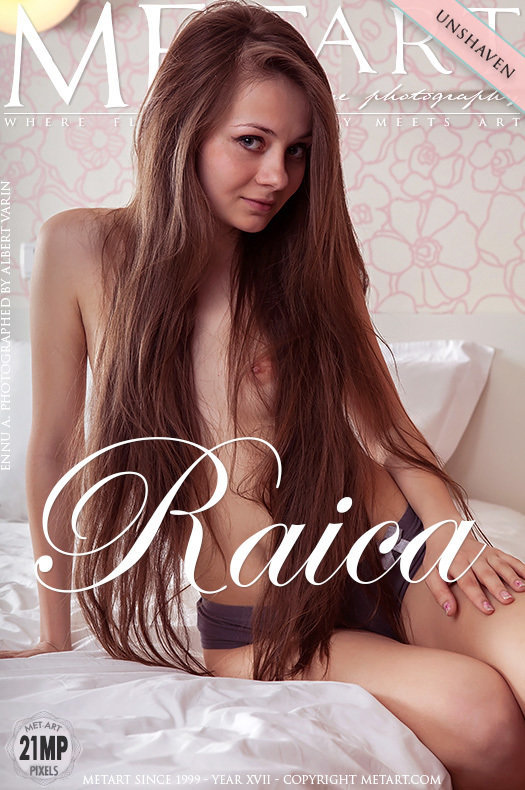 On the magazine cover of Raica MetArt is awe-inspiring Ennu A