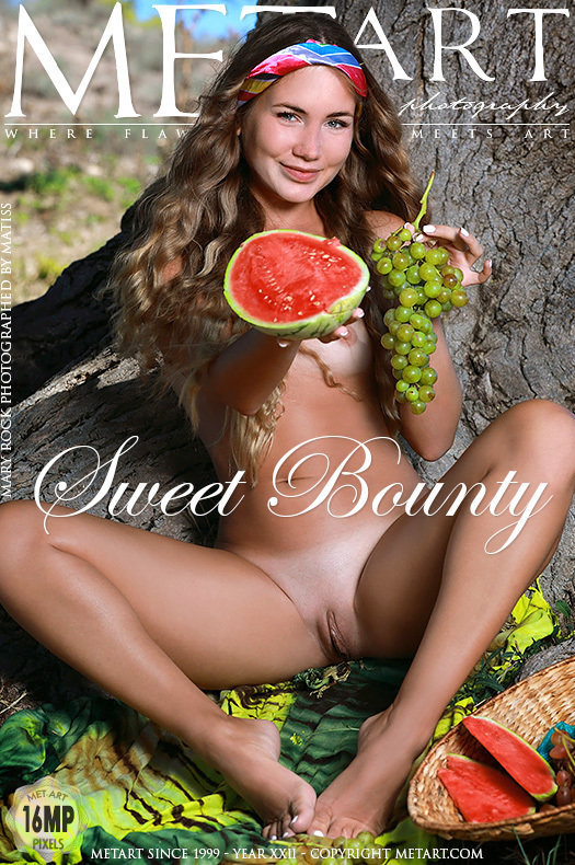 On the magazine cover of Sweet Bounty MetArt is celestial Mary Rock